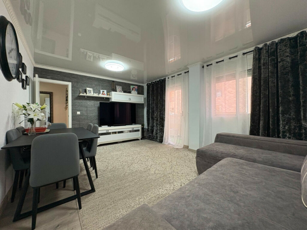 Ground Floor Apartment Torrevieja Alicante - image 4