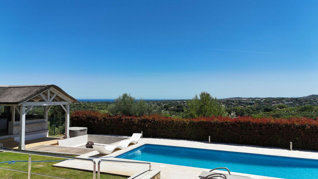 Detached Villa Sotogrande Cádiz - image 4