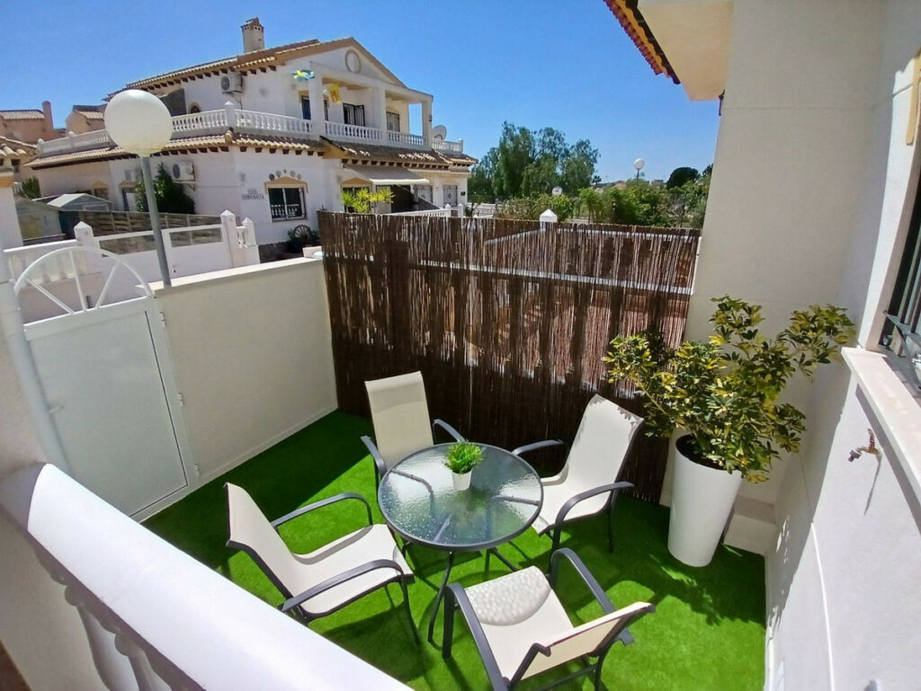 Townhouse Punta Prima Alicante - image 4