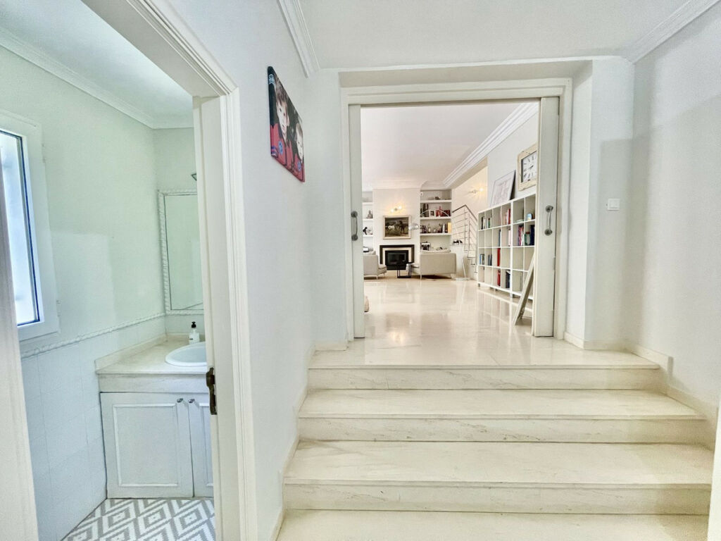 Detached Villa Sotogrande Cádiz - image 4