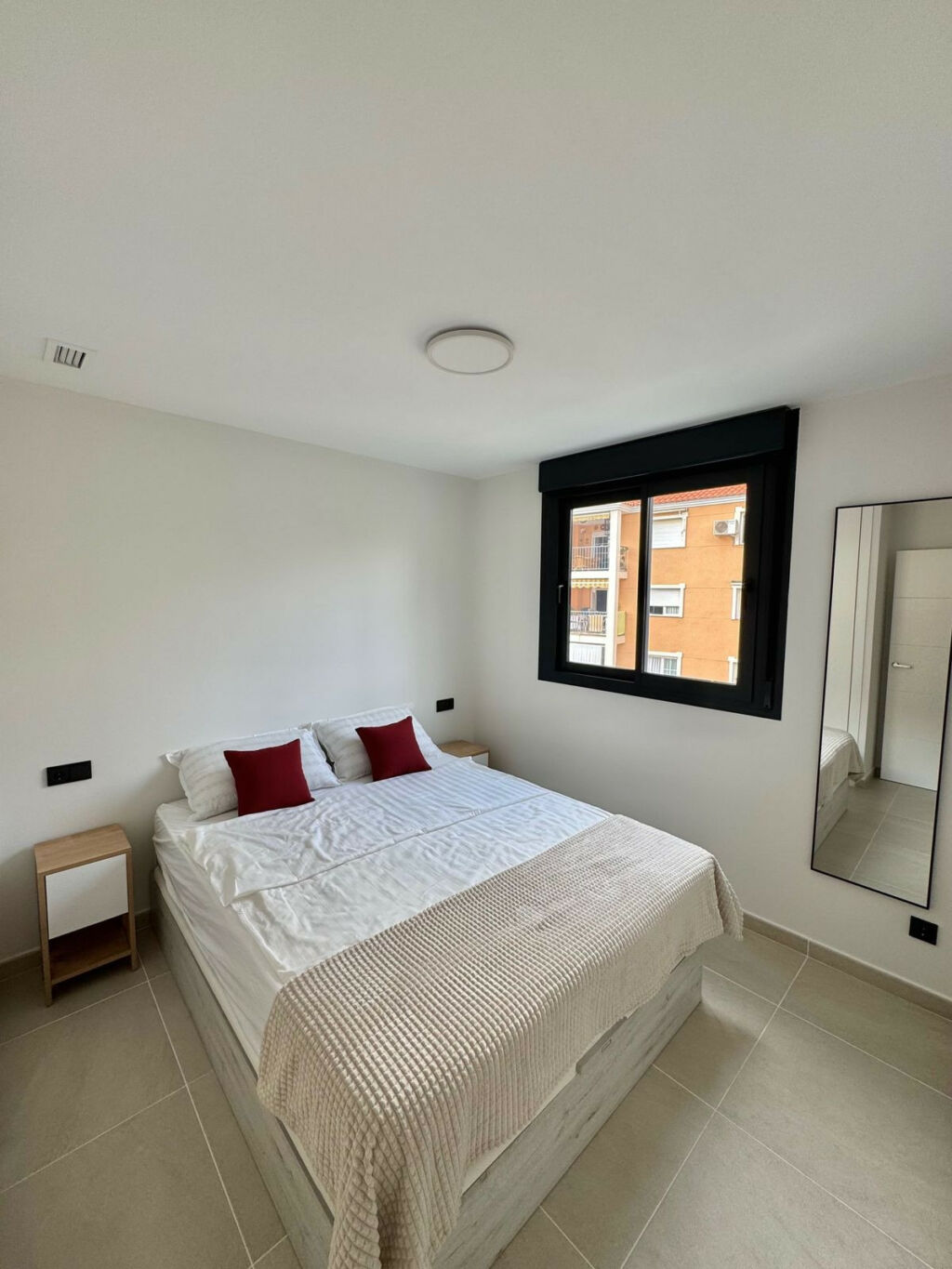 Middle Floor Apartment Benalmadena Málaga - image 4