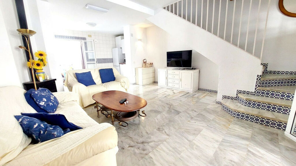 Townhouse Fuengirola Málaga - image 4