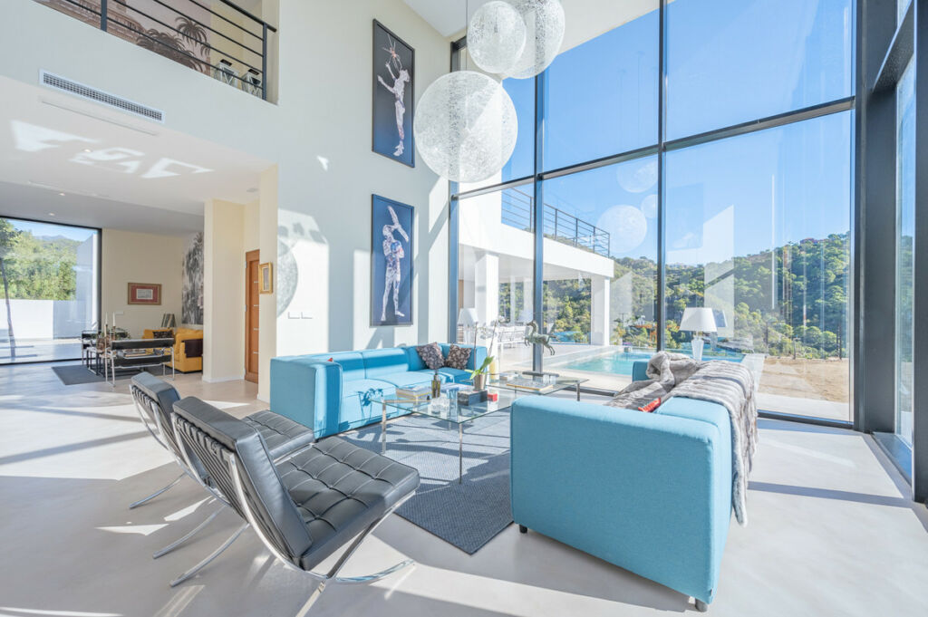 Detached Villa Benahavís Málaga - image 4