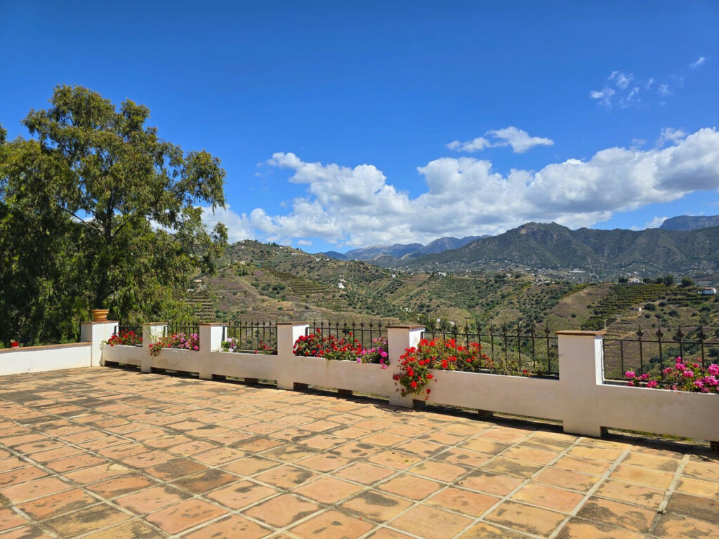 Detached Villa Torrox Málaga - image 4