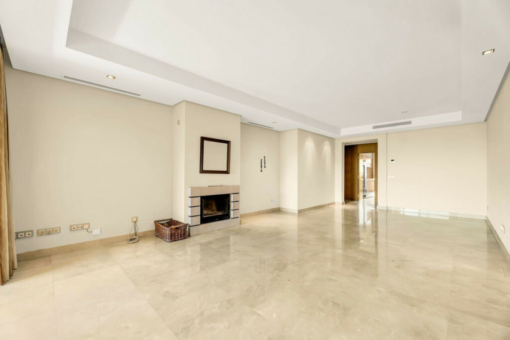 Ground Floor Apartment La Quinta Málaga - image 4
