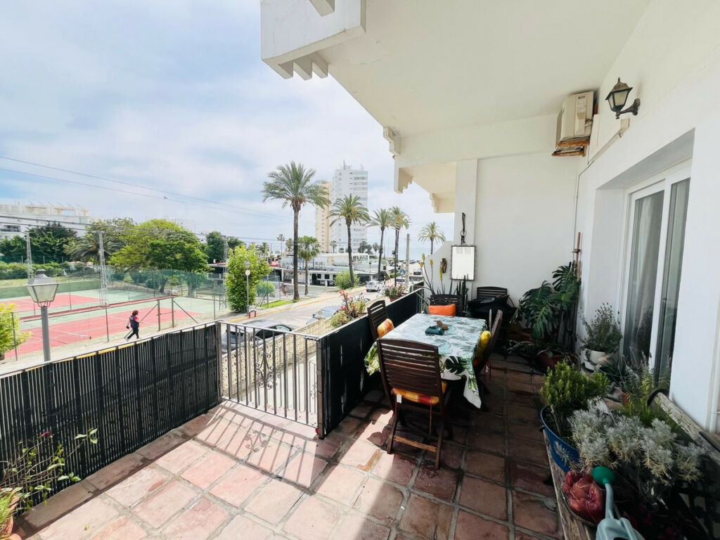 Townhouse Torreguadiaro Cádiz - image 6