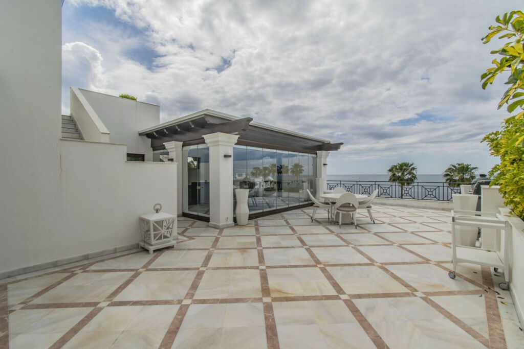 Penthouse Estepona Málaga - image 4