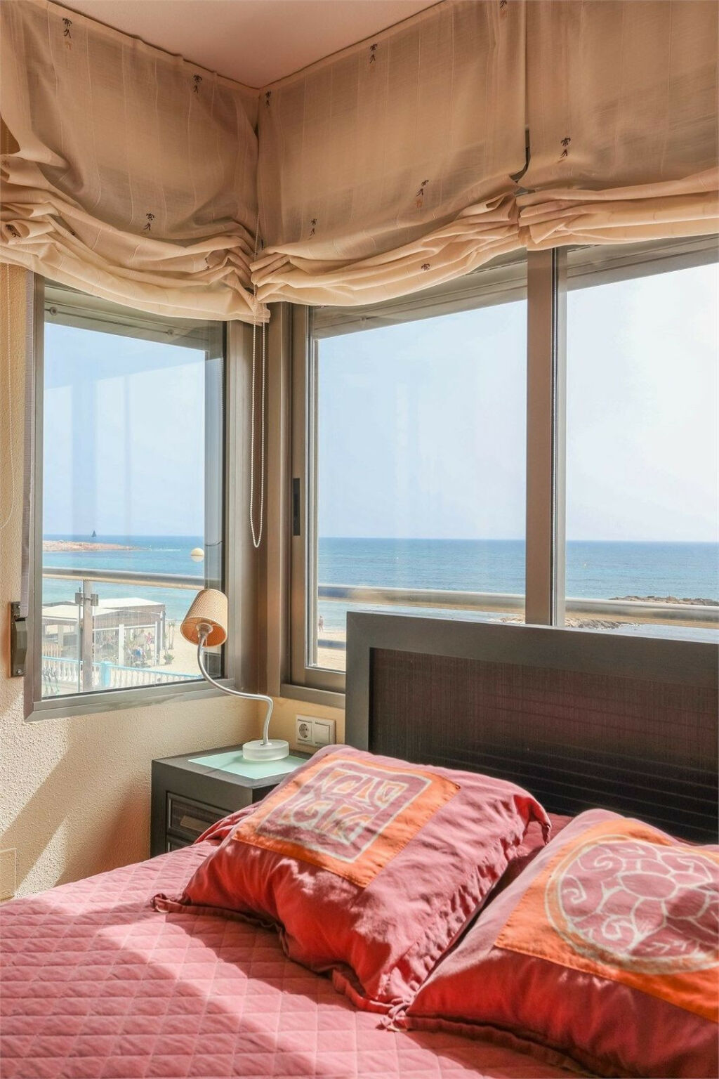 Middle Floor Apartment Torrevieja Alicante - image 4