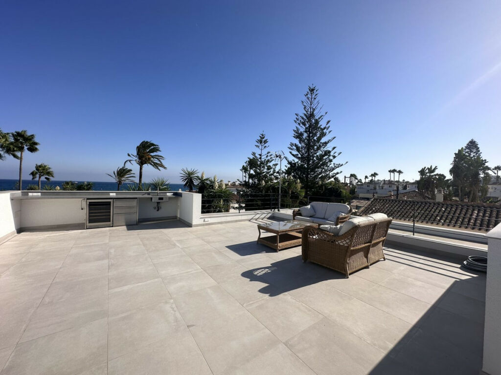 Detached Villa Puerto Banús Málaga - image 40