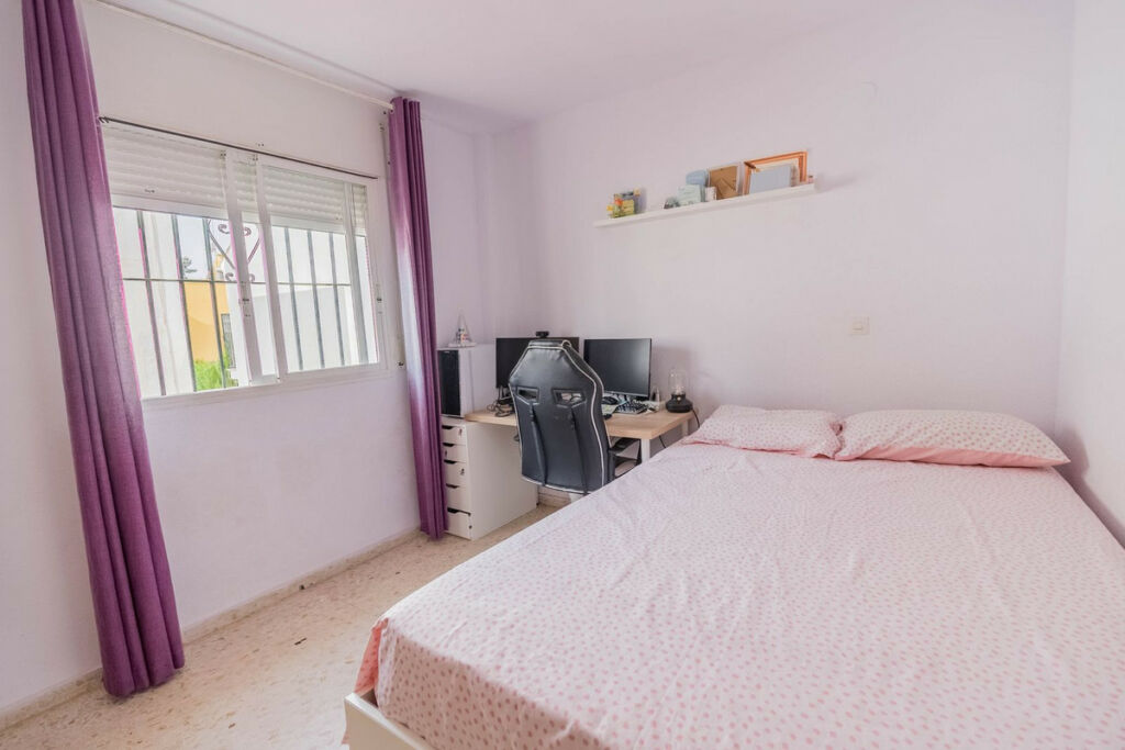 Townhouse Fuengirola Málaga - image 40