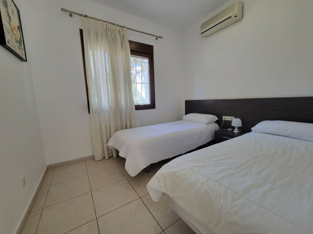 Detached Villa Moraira Alicante - image 40