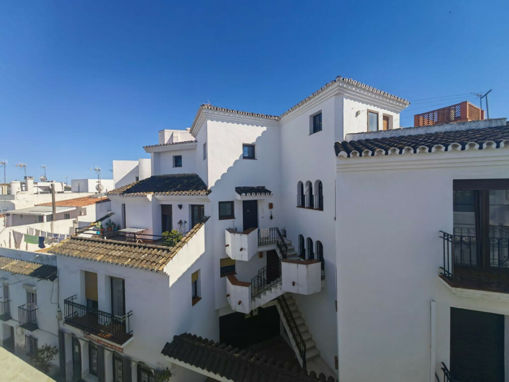 Detached Villa Estepona Málaga - image 41