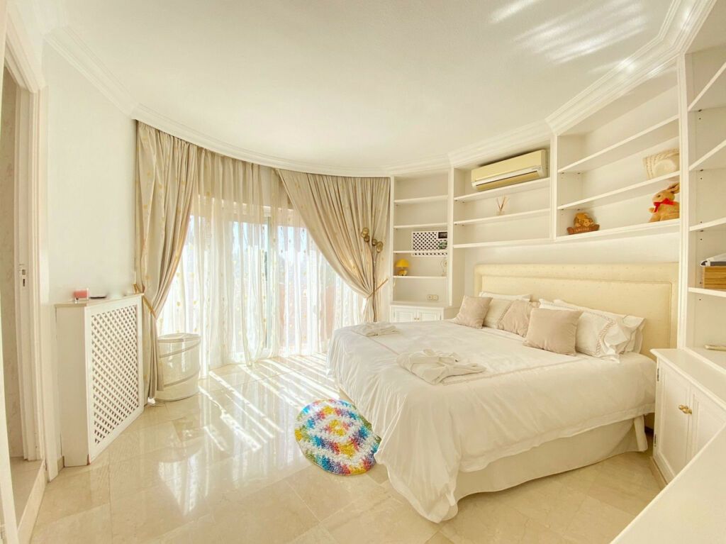 Detached Villa Nagüeles Málaga - image 41