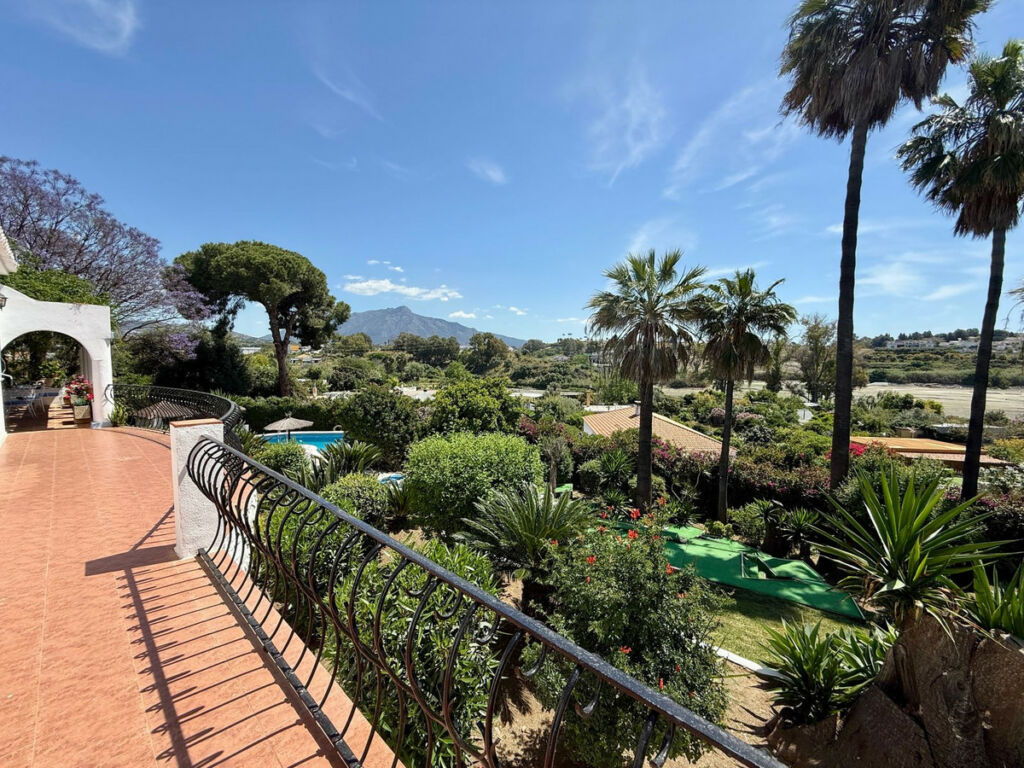 Detached Villa Guadalmina Alta Málaga - image 41
