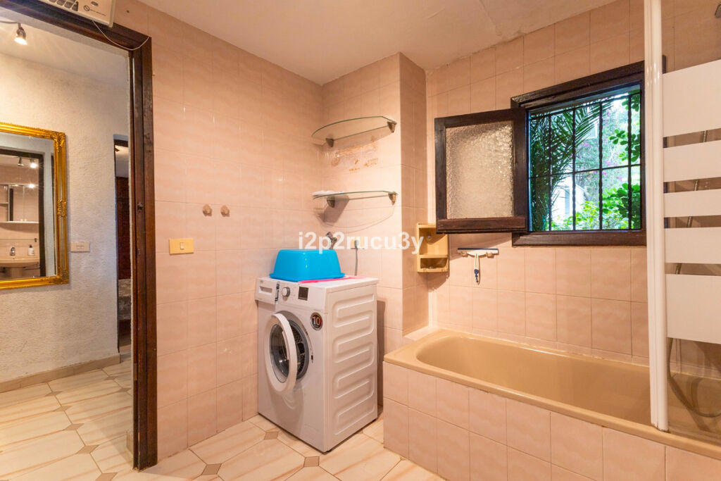 Detached Villa Moraira Alicante - image 41