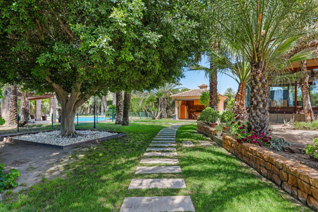 Detached Villa Elche Alicante - image 42