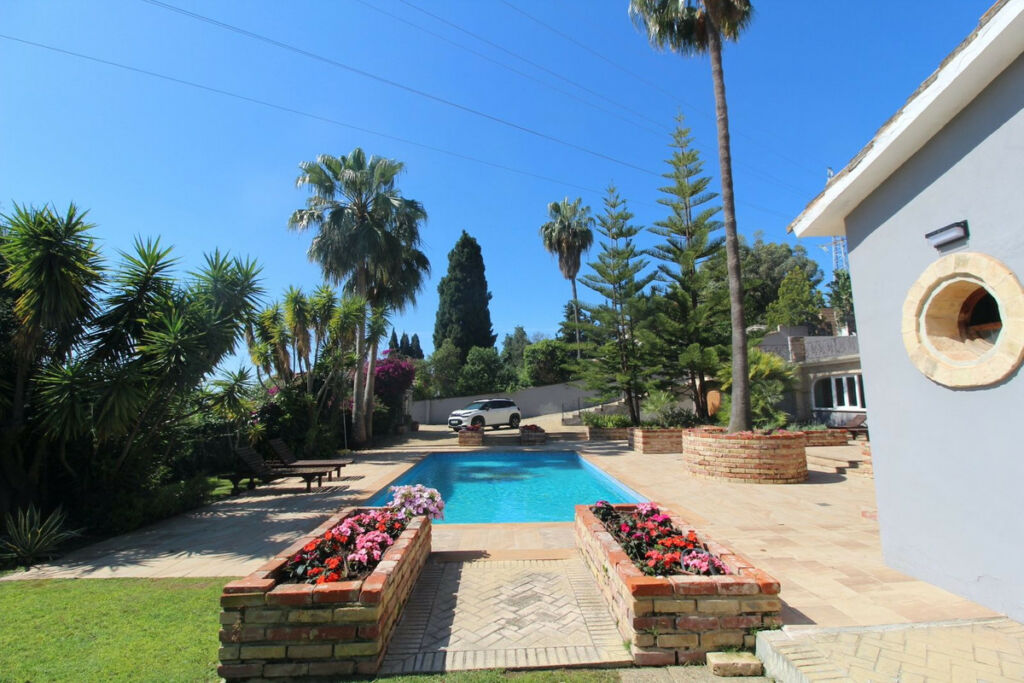 Detached Villa San Pedro de Alcántara Málaga - image 42
