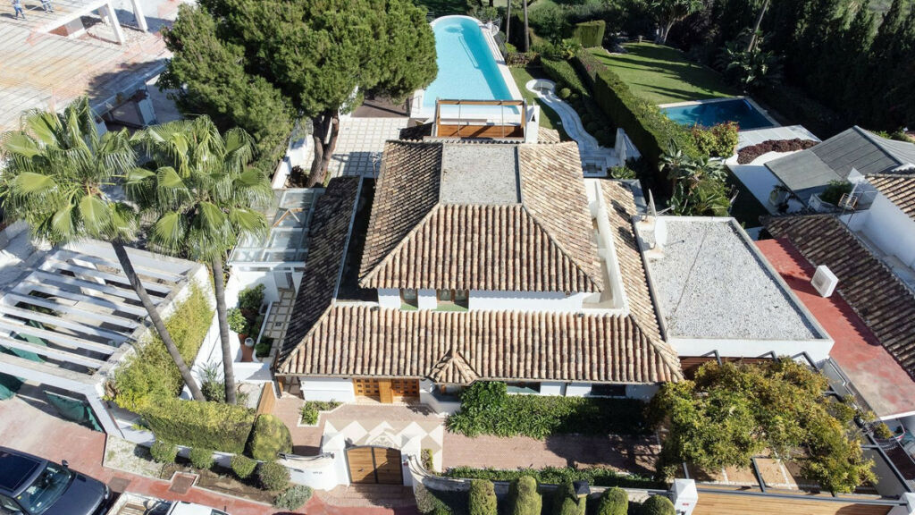 Detached Villa Nueva Andalucía Málaga - image 42