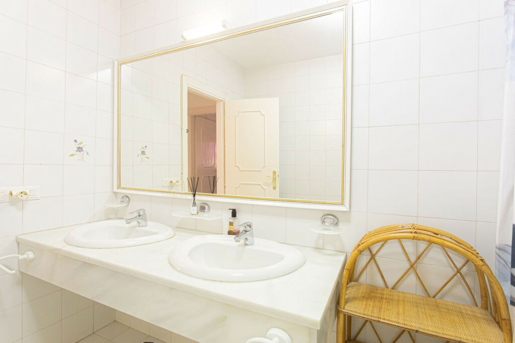 Detached Villa Nueva Andalucía Málaga - image 42