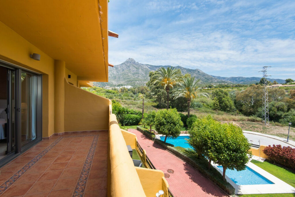 Townhouse Nagüeles Málaga - image 43