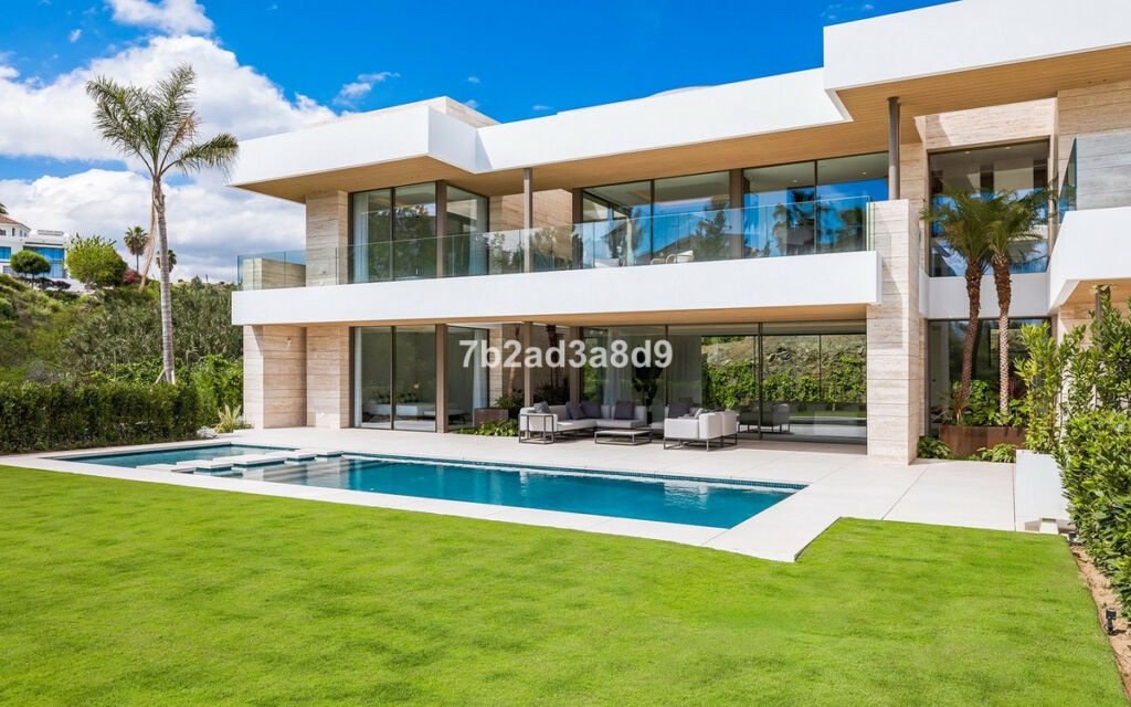 Detached Villa El Paraiso Málaga - image 42