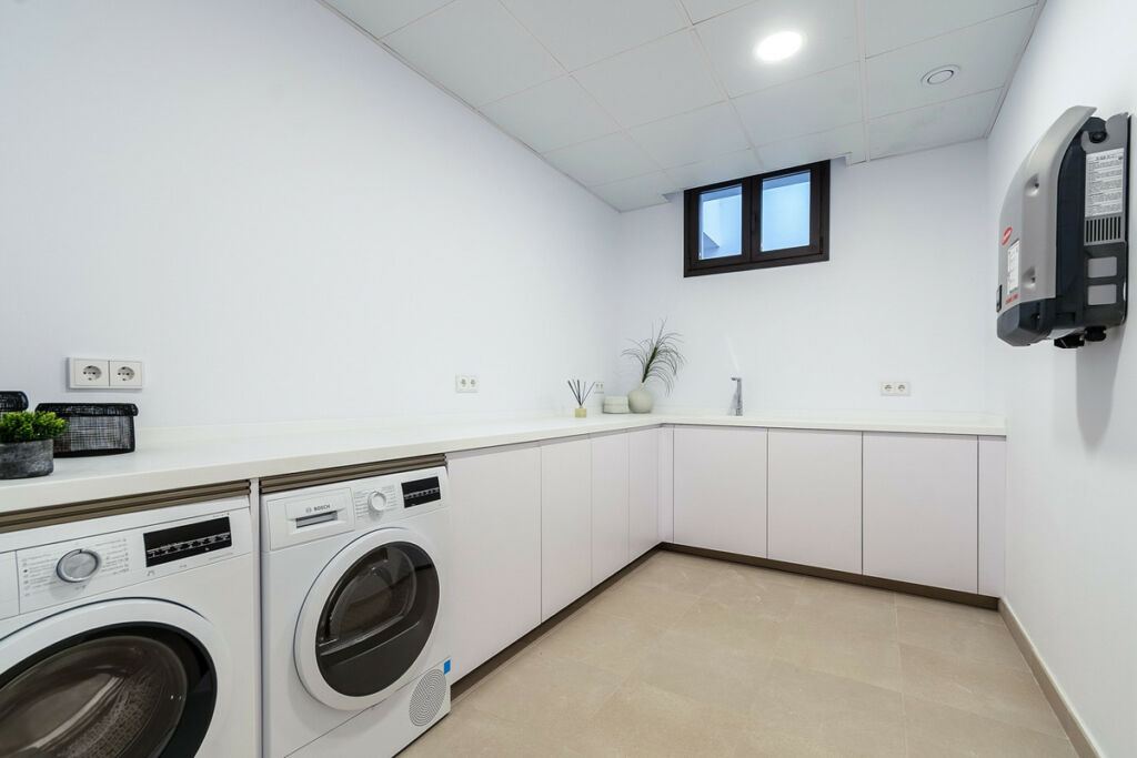 Detached Villa Marbella Málaga - image 42