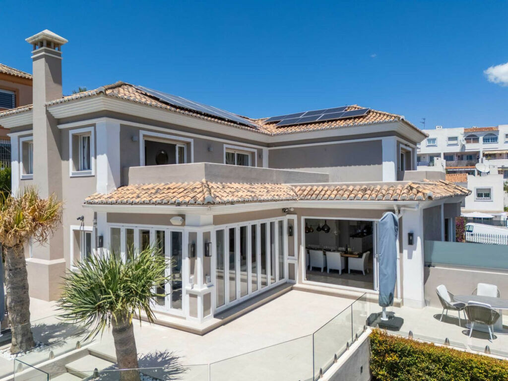 Detached Villa Nueva Andalucía Málaga - image 43
