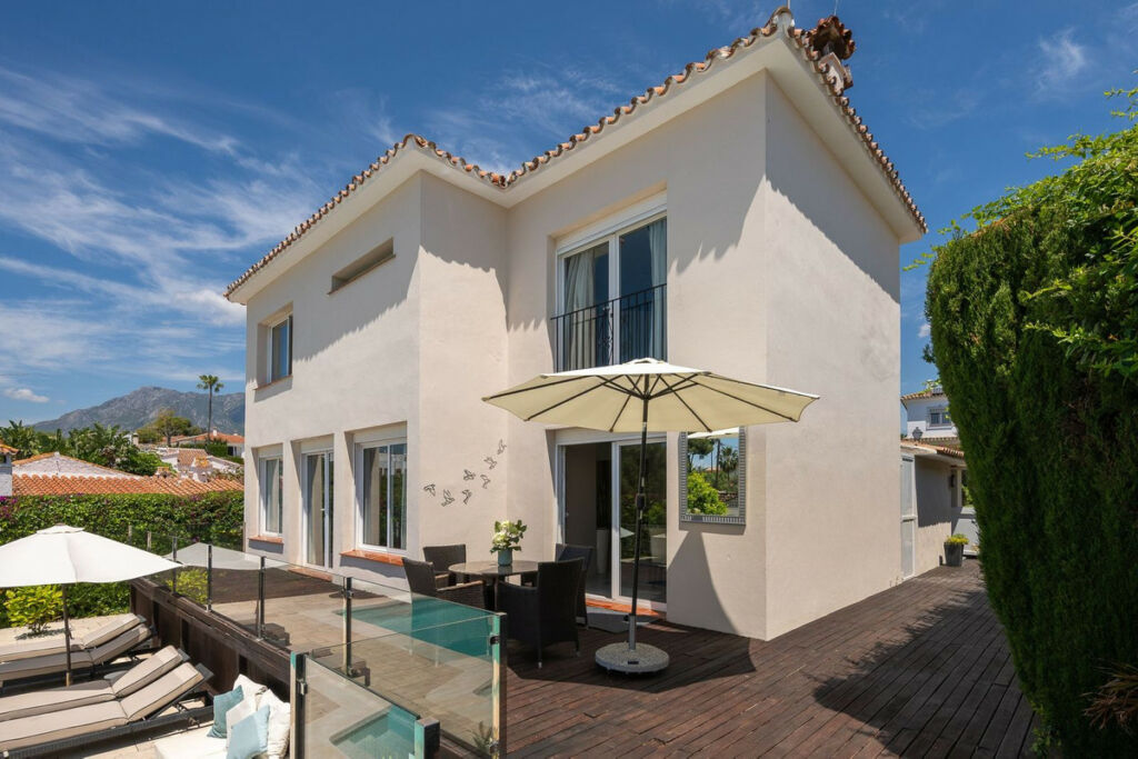 Detached Villa Río Real Málaga - image 43