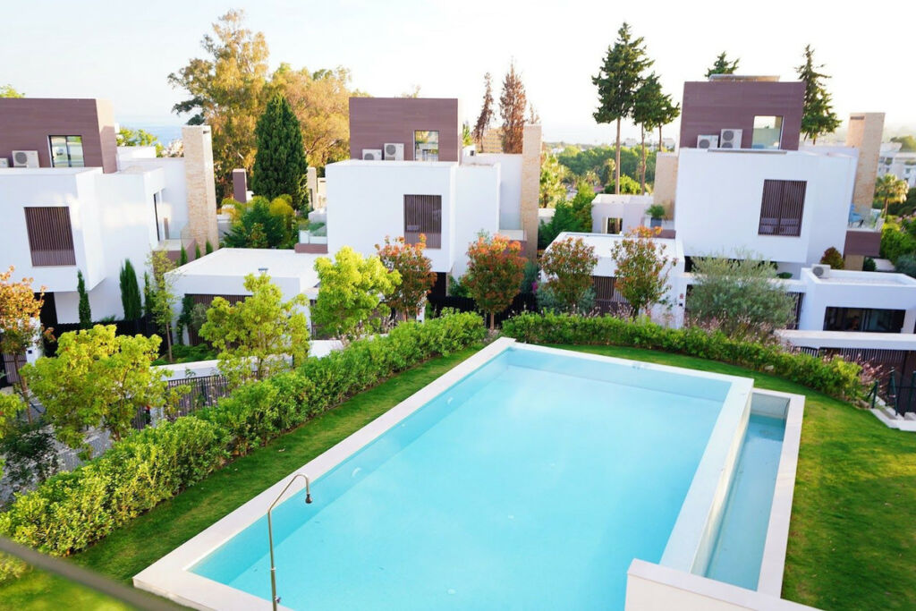Detached Villa The Golden Mile Málaga - image 35