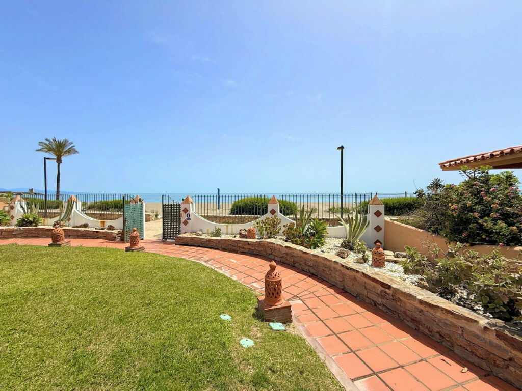 Townhouse Casares Playa Málaga - image 44