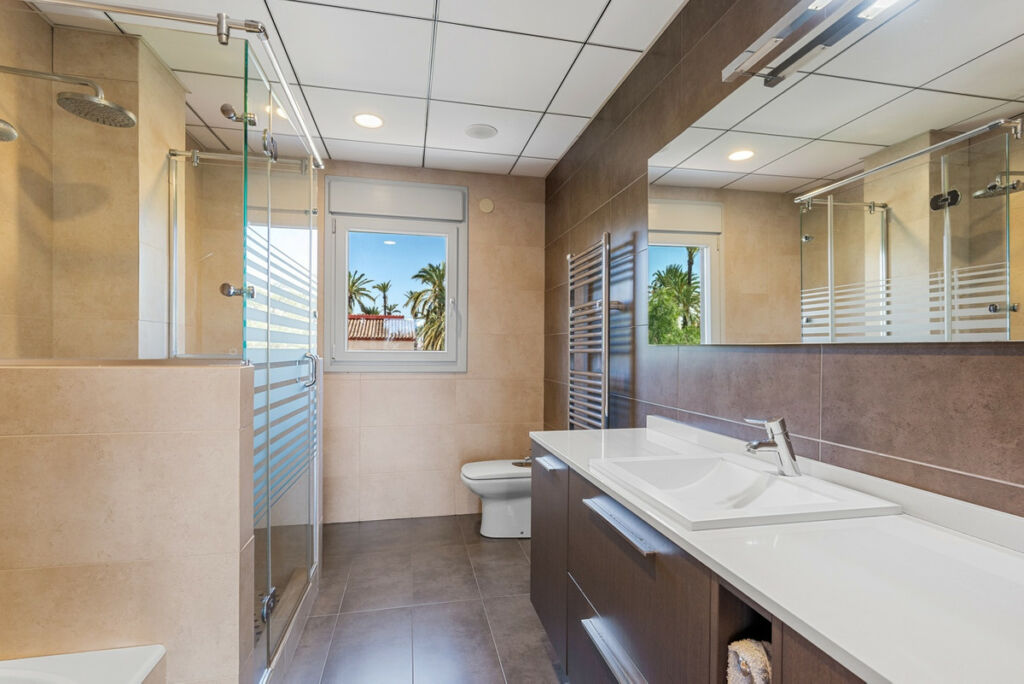 Detached Villa Elche Alicante - image 45
