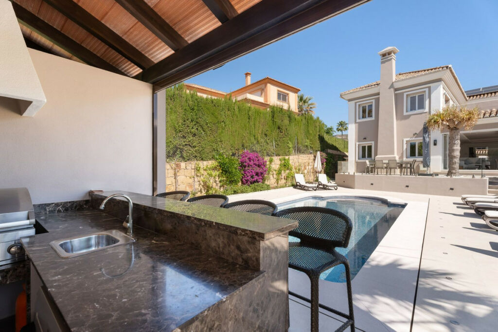 Detached Villa Nueva Andalucía Málaga - image 45