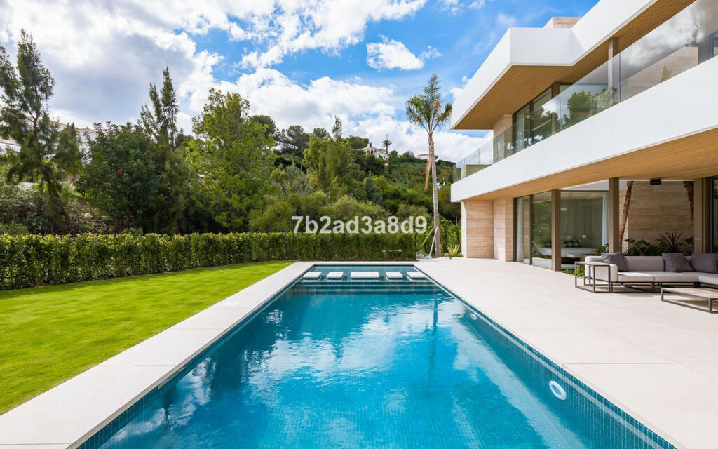 Detached Villa El Paraiso Málaga - image 44
