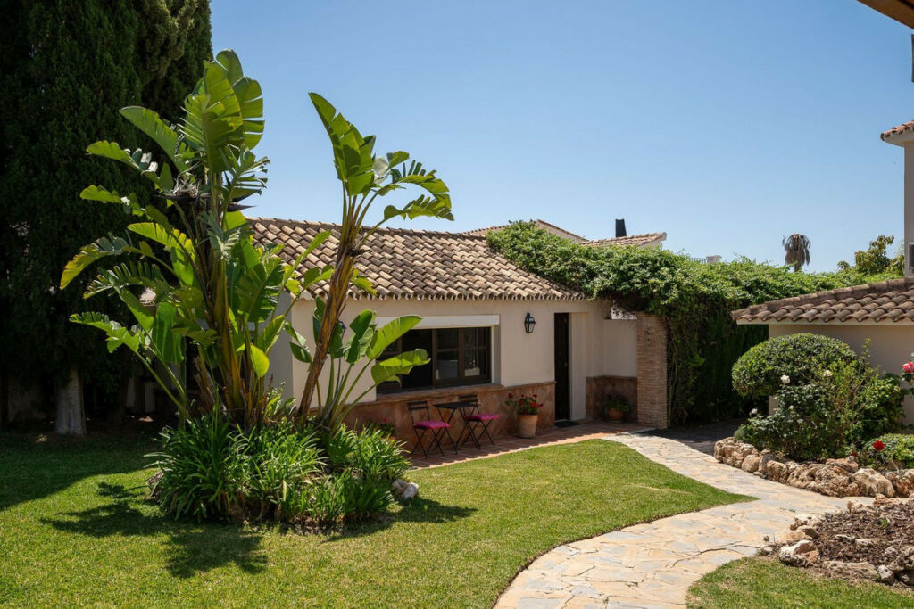 Detached Villa Río Real Málaga - image 46