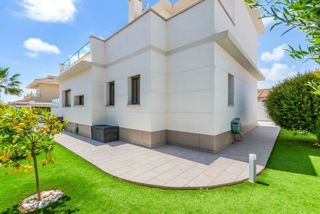 Detached Villa Ciudad Quesada Alicante - image 47