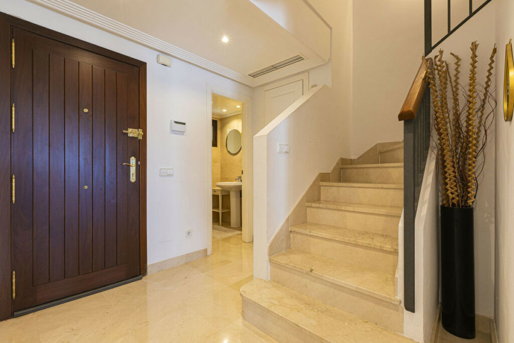 Townhouse Los Arqueros Málaga - image 47