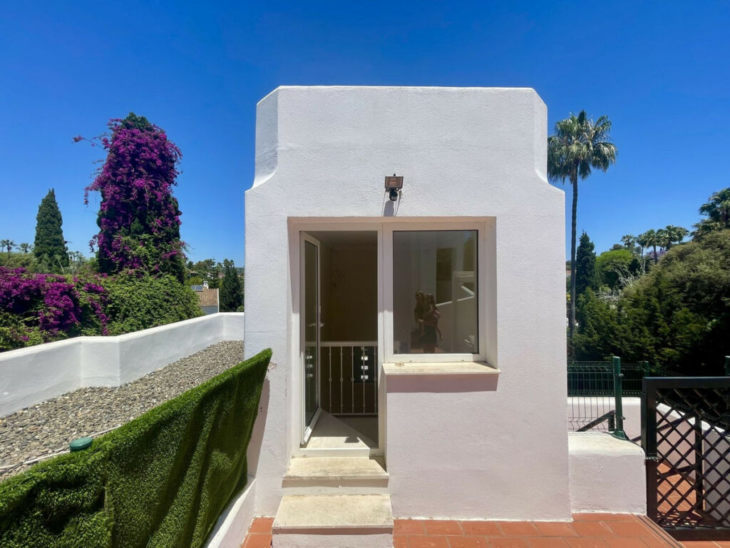 Detached Villa Sotogrande Cádiz - image 47