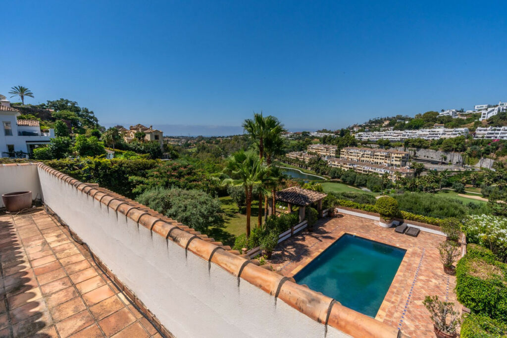 Detached Villa Nueva Andalucía Málaga - image 40