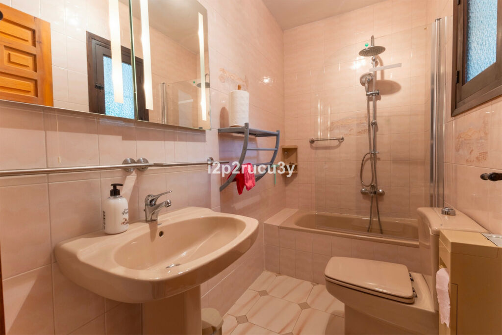 Detached Villa Moraira Alicante - image 48