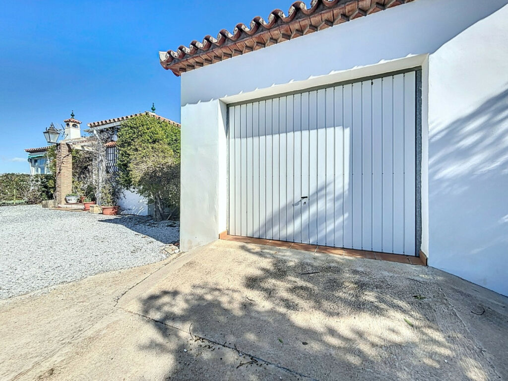 Detached Villa Canillas de Aceituno Málaga - image 49