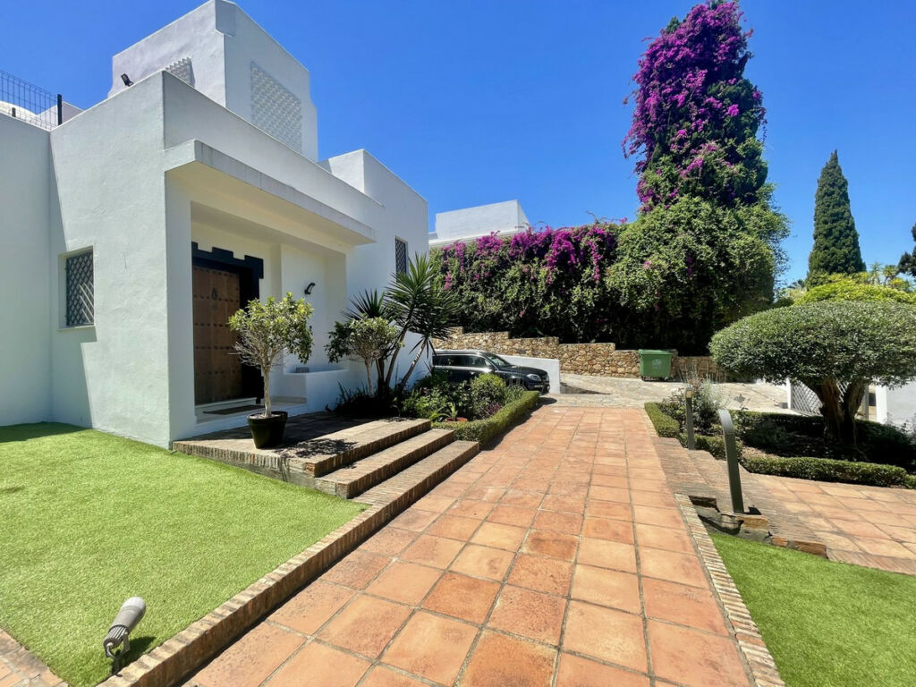 Detached Villa Sotogrande Cádiz - image 49