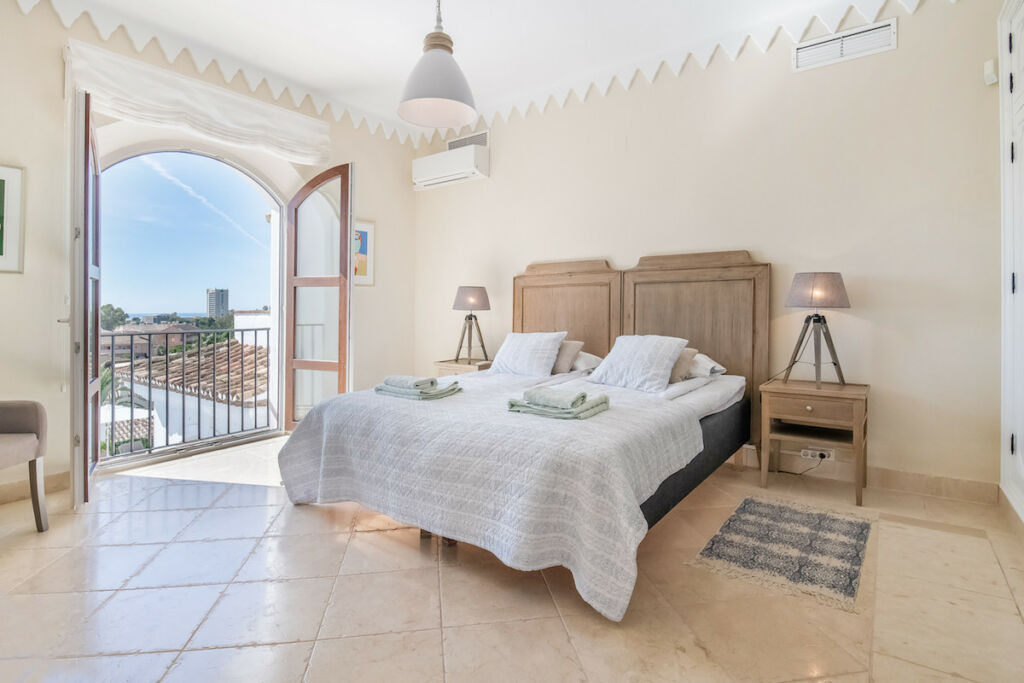 Detached Villa Elviria Málaga - image 49