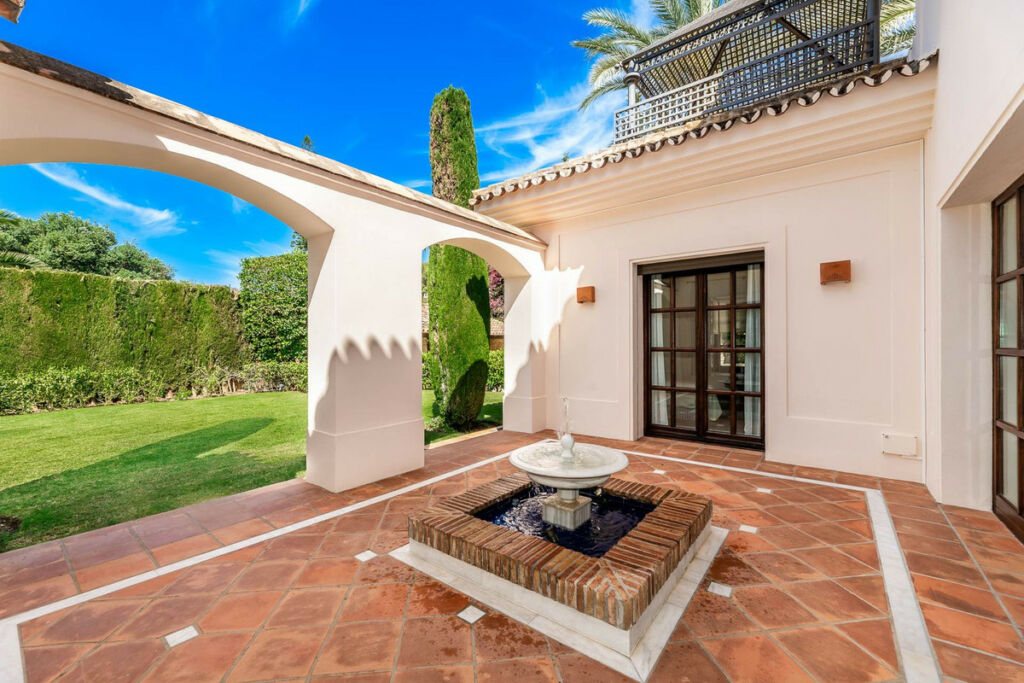 Detached Villa Sierra Blanca Málaga - image 49