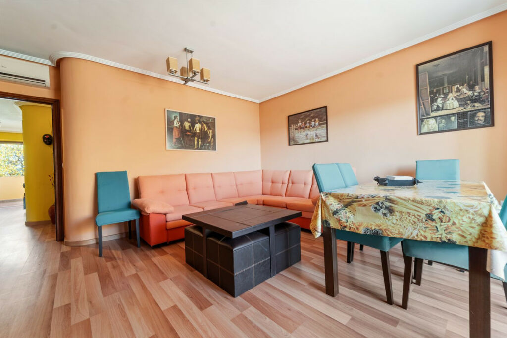 Middle Floor Apartment Fuengirola Málaga - image 7
