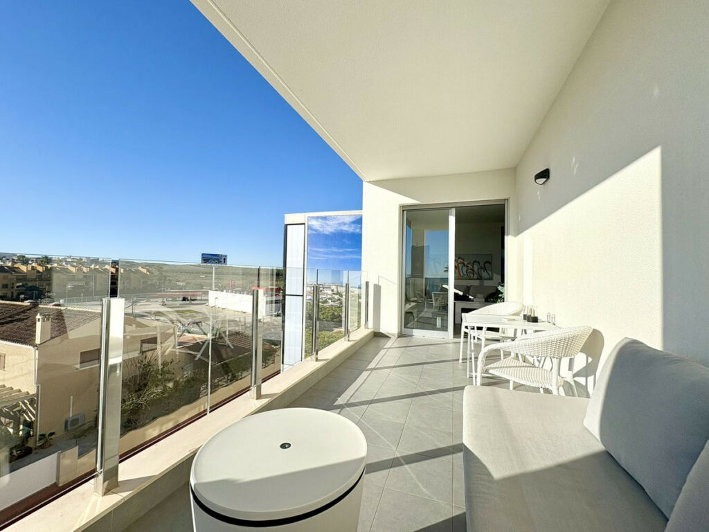 Middle Floor Apartment La Mata Alicante - image 5