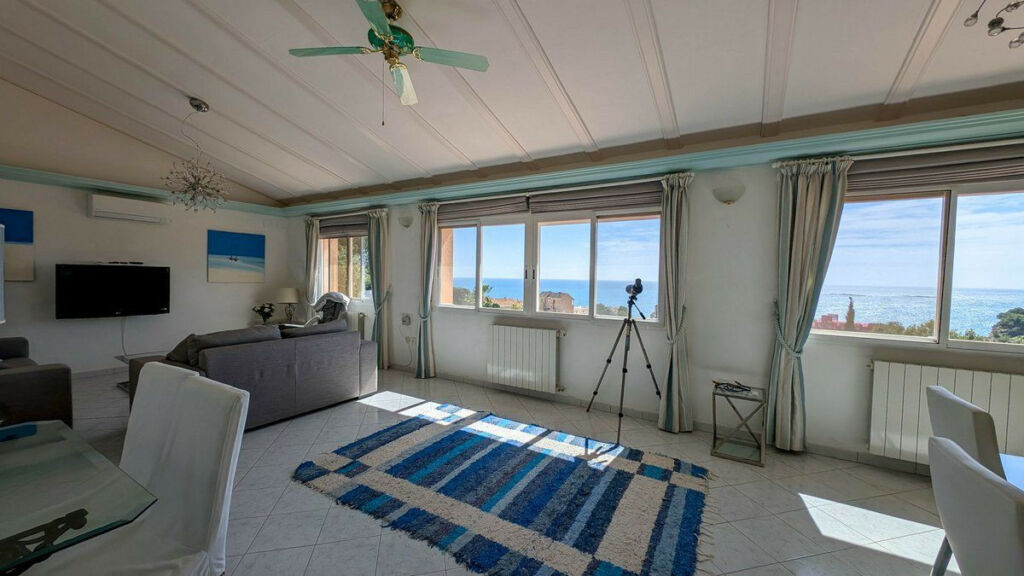 Detached Villa Calpe Alicante - image 5