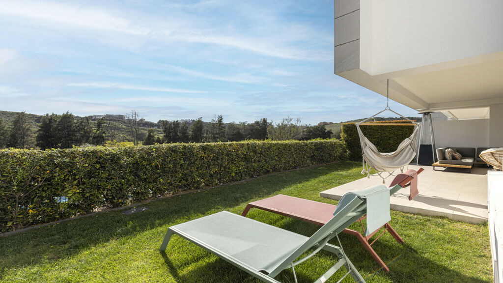 Ground Floor Apartment Casares Málaga - image 2