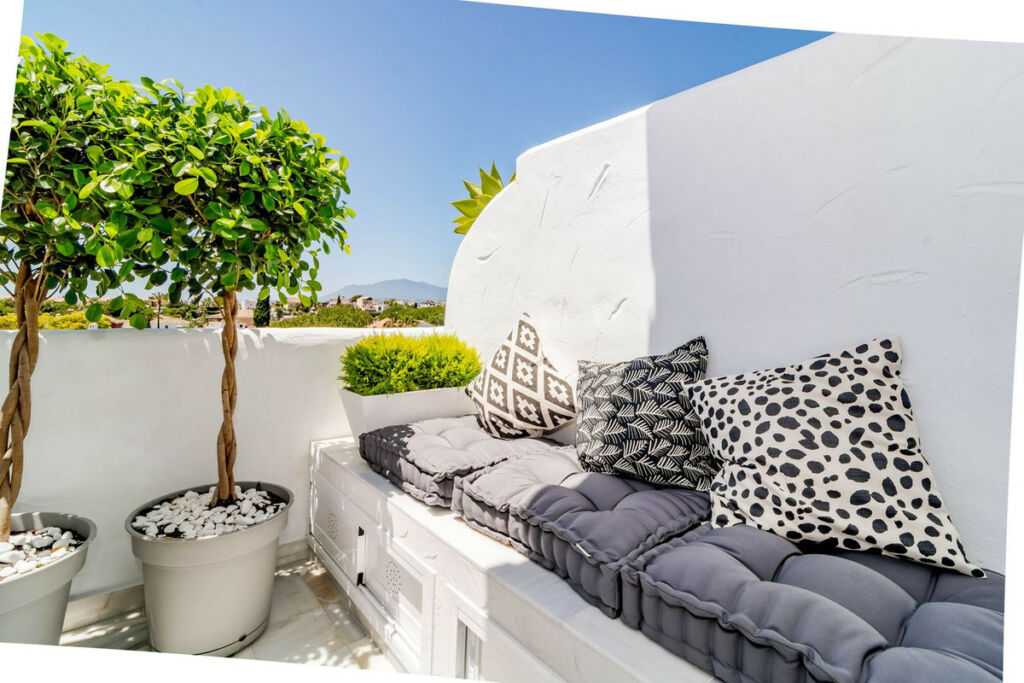 Penthouse Duplex Nueva Andalucía Málaga - image 9