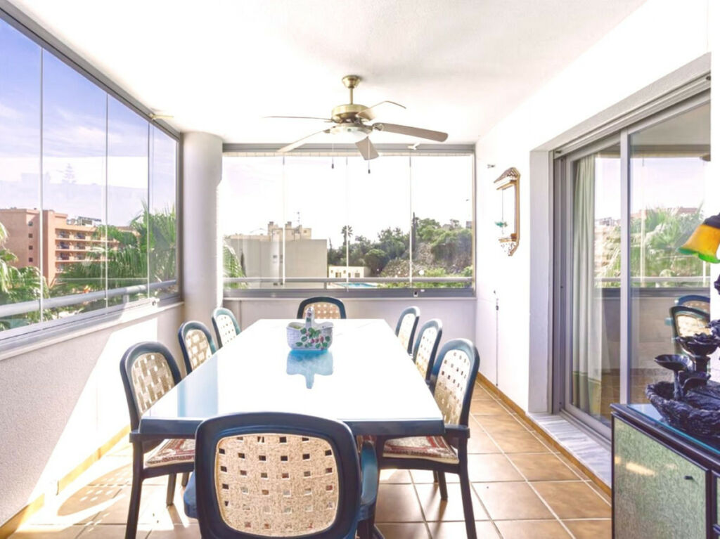Middle Floor Apartment Fuengirola Málaga - image 5