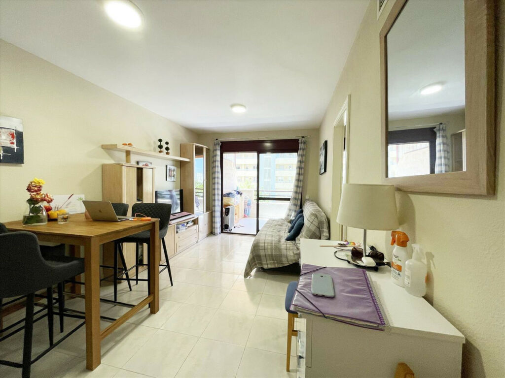 Middle Floor Apartment Calpe Alicante - image 5